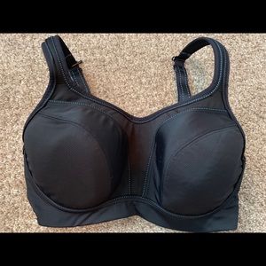 Chantelle High Impact Underwire Sports Bra 32DDD
